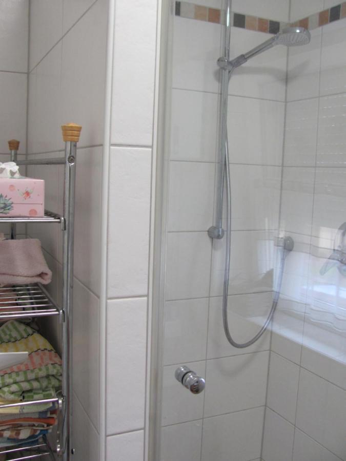 #2 Ruhiges Gemuetliches Ferienzimmer Mit 2 Einzelbetten Gemeinschaftsbad W-Lan Airport Nah Late Night Check In Haus Nr 9,5 Trunkelsberg Dış mekan fotoğraf